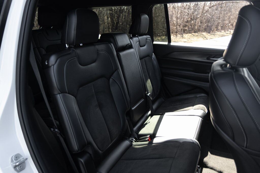 2023 Jeep Grand Cherokee L Altitude X Racine WI