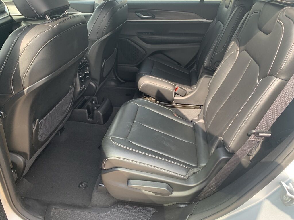 2023 Jeep Grand Cherokee L Limited Green Bay WI