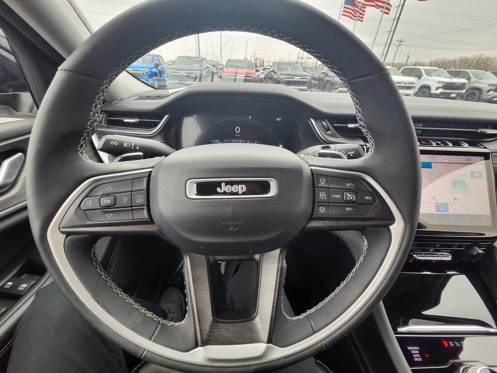 2023 Jeep Grand Cherokee L Limited Green Bay WI