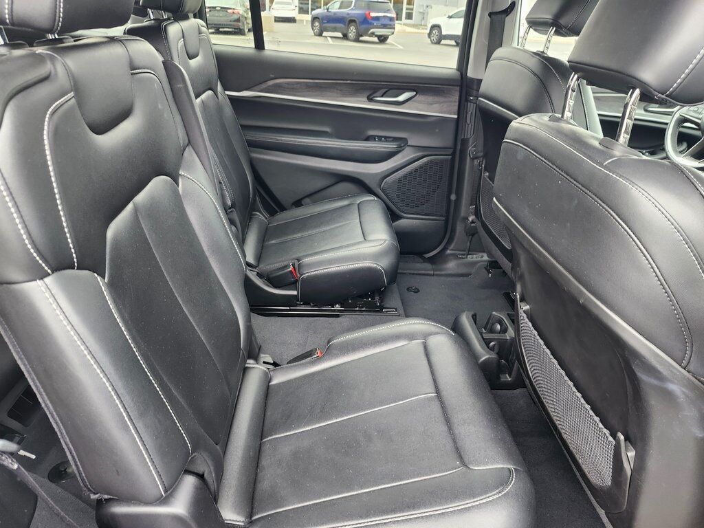 2023 Jeep Grand Cherokee L Limited Green Bay WI
