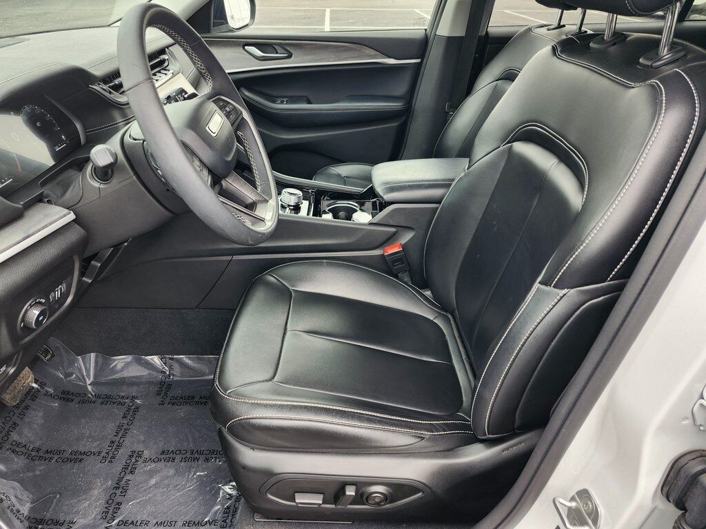 2023 Jeep Grand Cherokee L Limited Green Bay WI