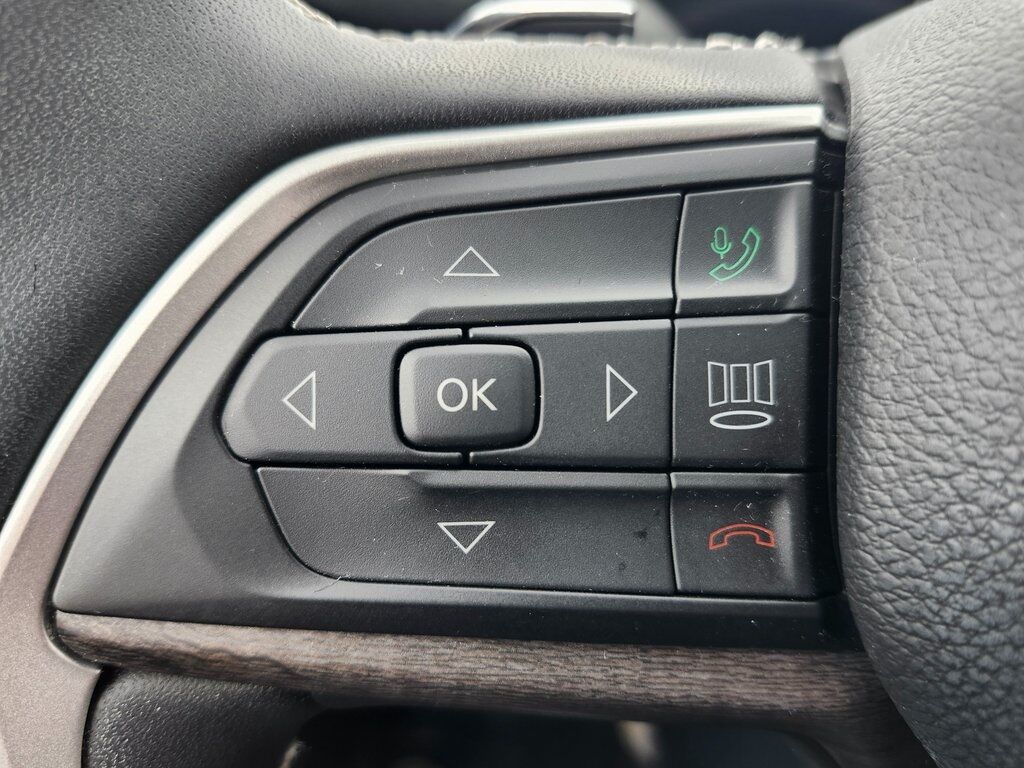 2023 Jeep Grand Cherokee L Limited Green Bay WI