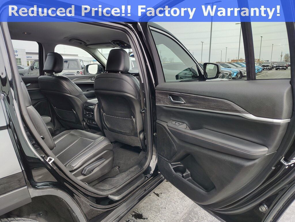 2023 Jeep Grand Cherokee L Limited Green Bay WI