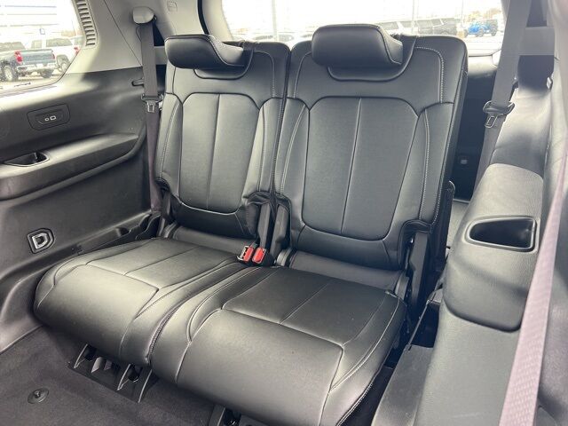 2023 Jeep Grand Cherokee L Limited Green Bay WI