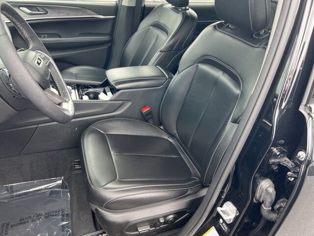 2023 Jeep Grand Cherokee L Limited Green Bay WI