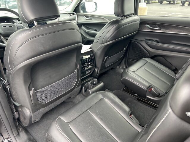 2023 Jeep Grand Cherokee L Limited Green Bay WI