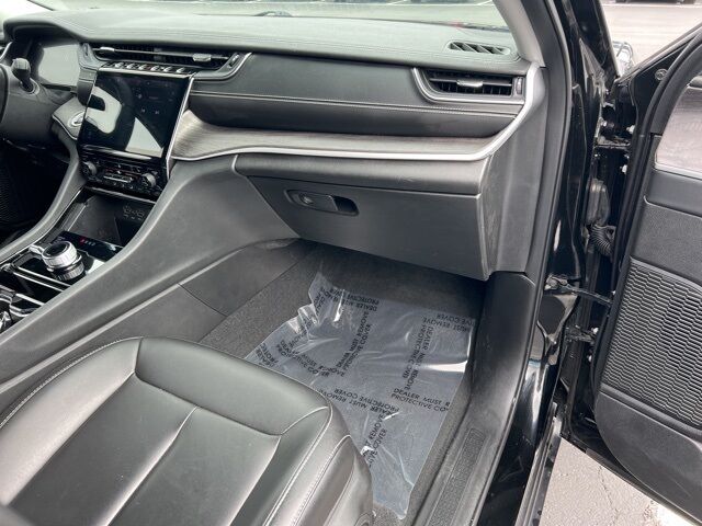 2023 Jeep Grand Cherokee L Limited Green Bay WI