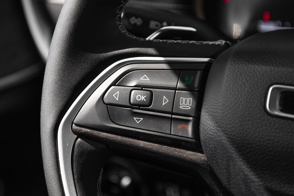 2023 Jeep Grand Cherokee Limited Racine WI