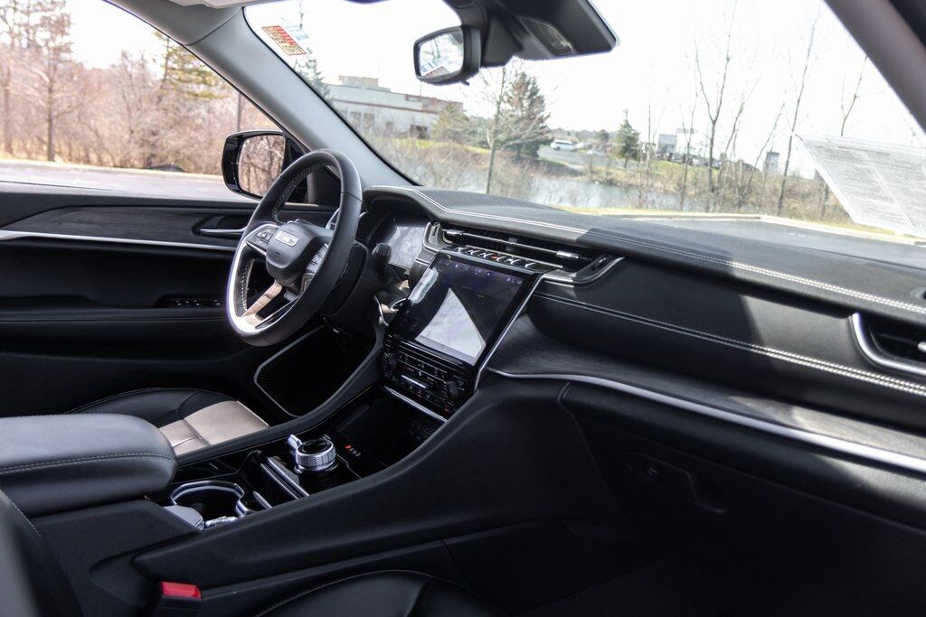 2023 Jeep Grand Cherokee Limited Racine WI