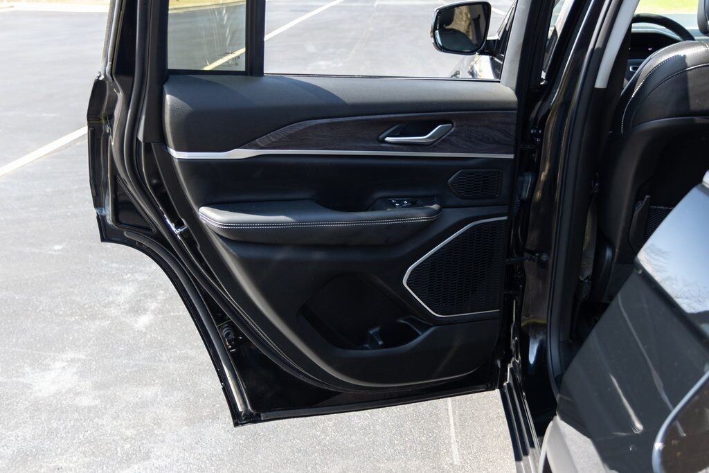 2023 Jeep Grand Cherokee Limited Racine WI