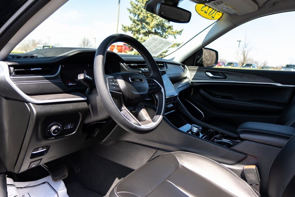 2023 Jeep Grand Cherokee Limited Racine WI