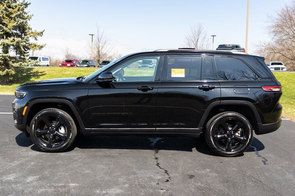 2023 Jeep Grand Cherokee Limited Racine WI