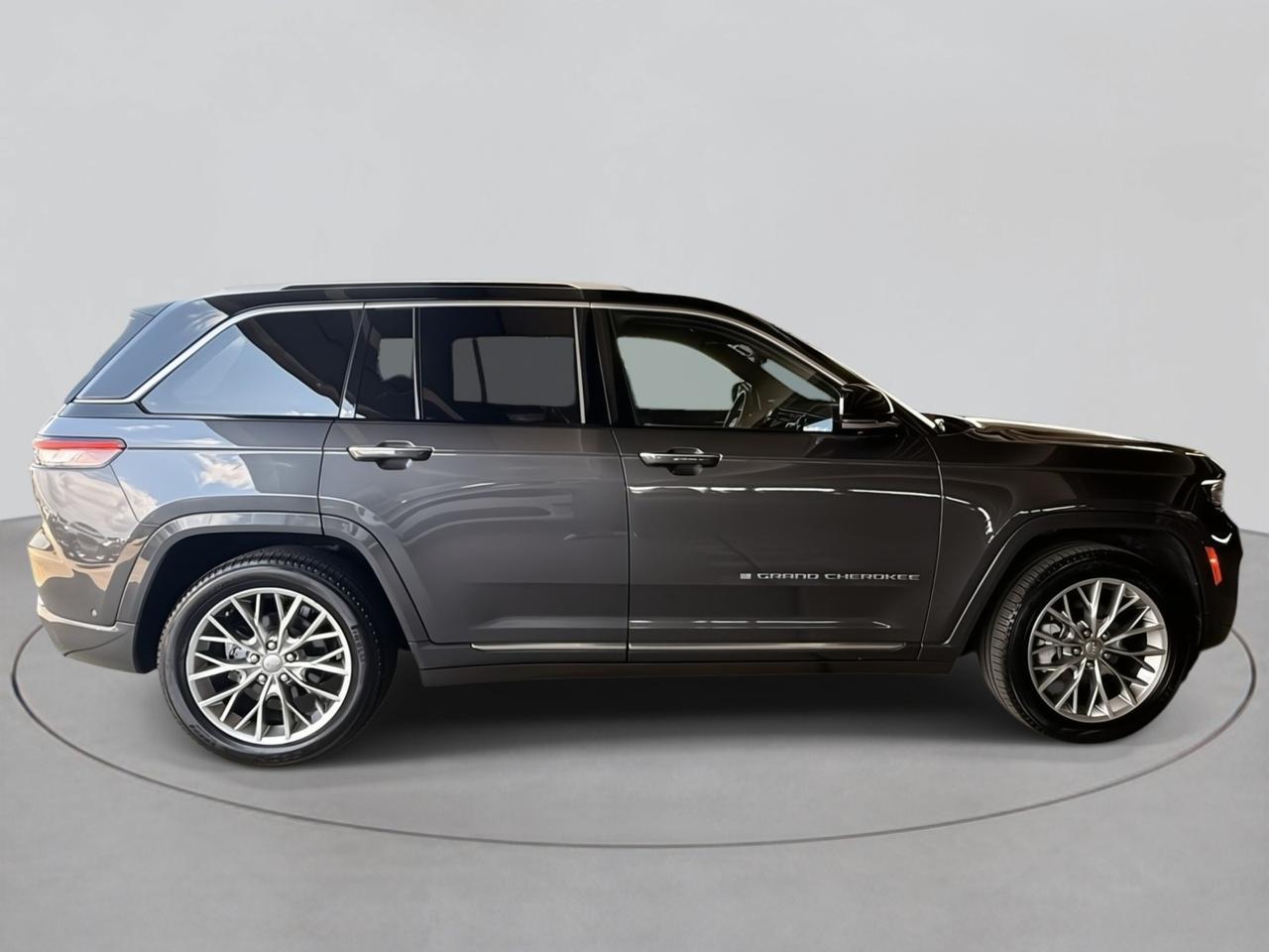 2023 Jeep Grand Cherokee Summit Bayside NY