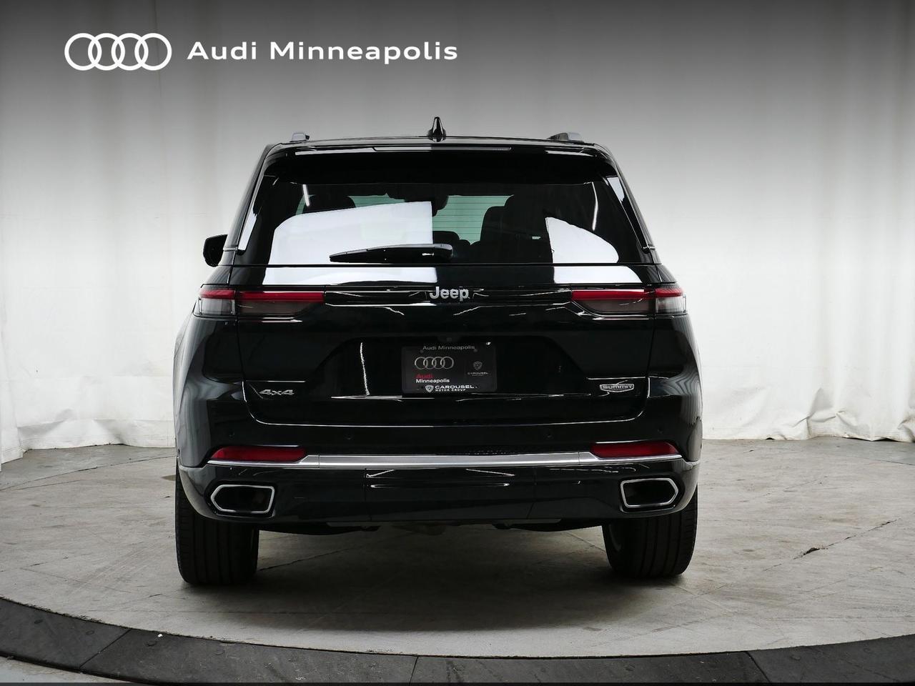 2023 Jeep Grand Cherokee Summit Oak Ridge TN