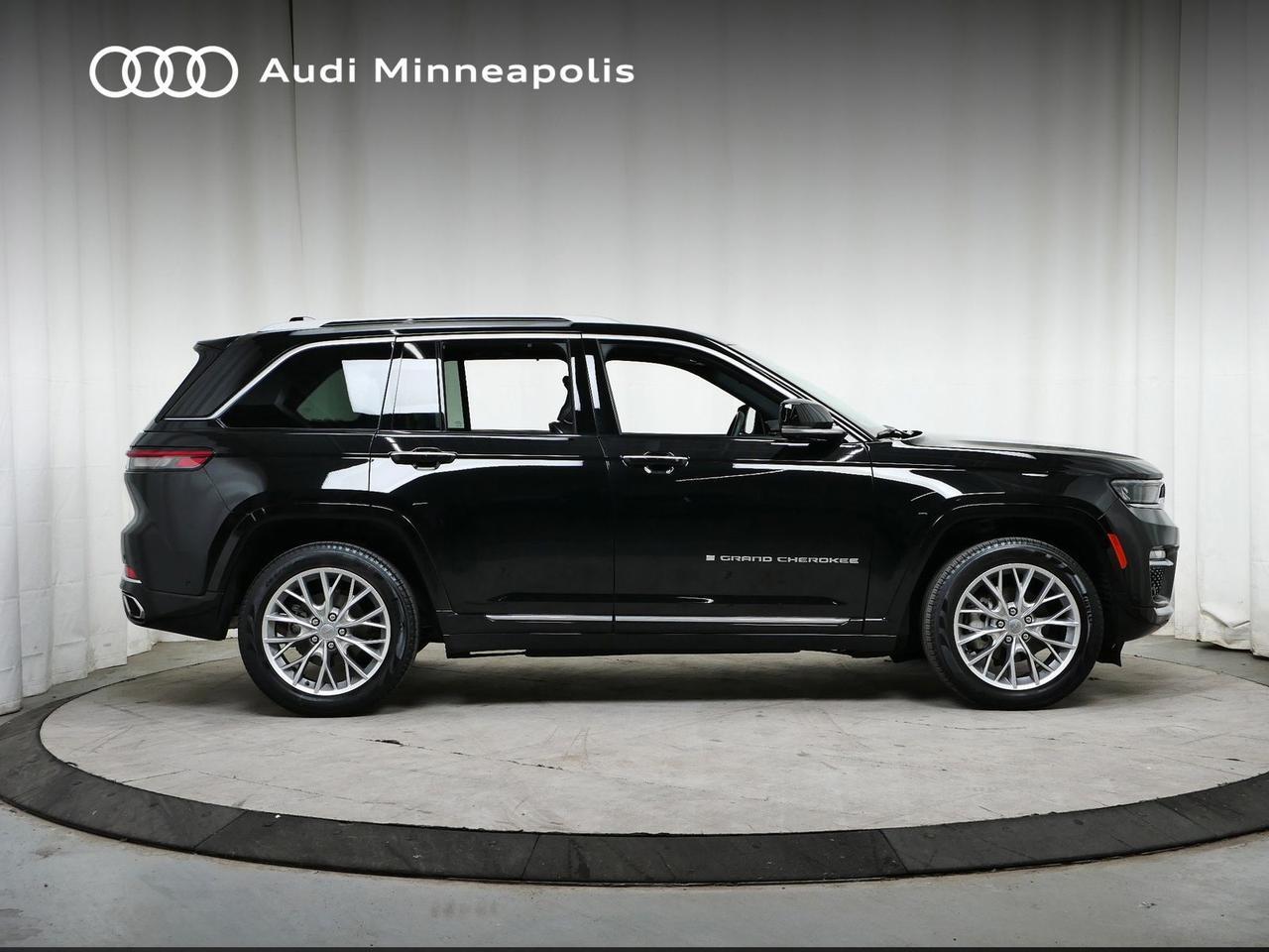 2023 Jeep Grand Cherokee Summit Oak Ridge TN