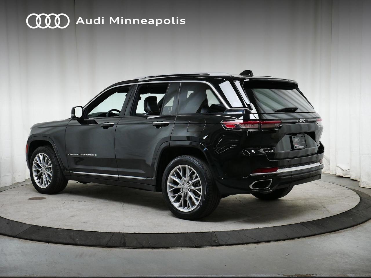 2023 Jeep Grand Cherokee Summit Oak Ridge TN