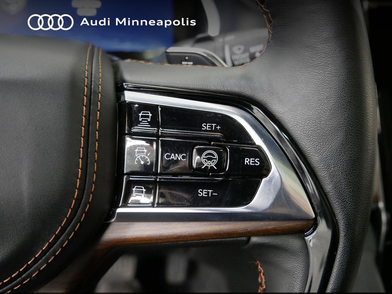 2023 Jeep Grand Cherokee Summit Oak Ridge TN