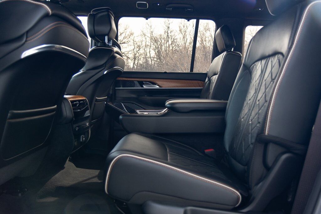 2023 Jeep Grand Wagoneer Series III Kenosha WI