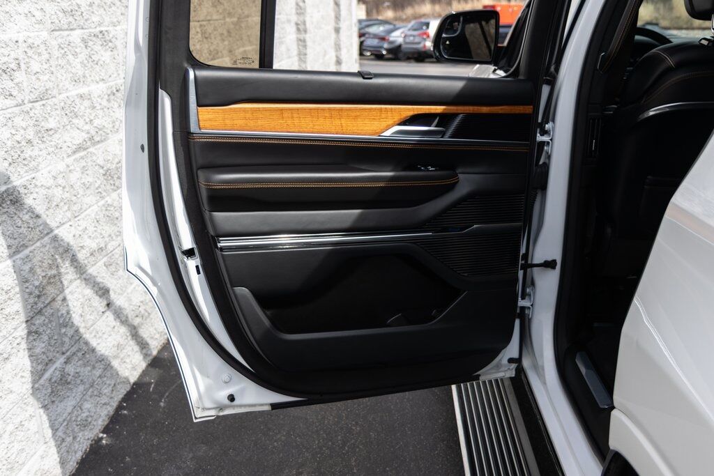 2023 Jeep Grand Wagoneer Series III Kenosha WI