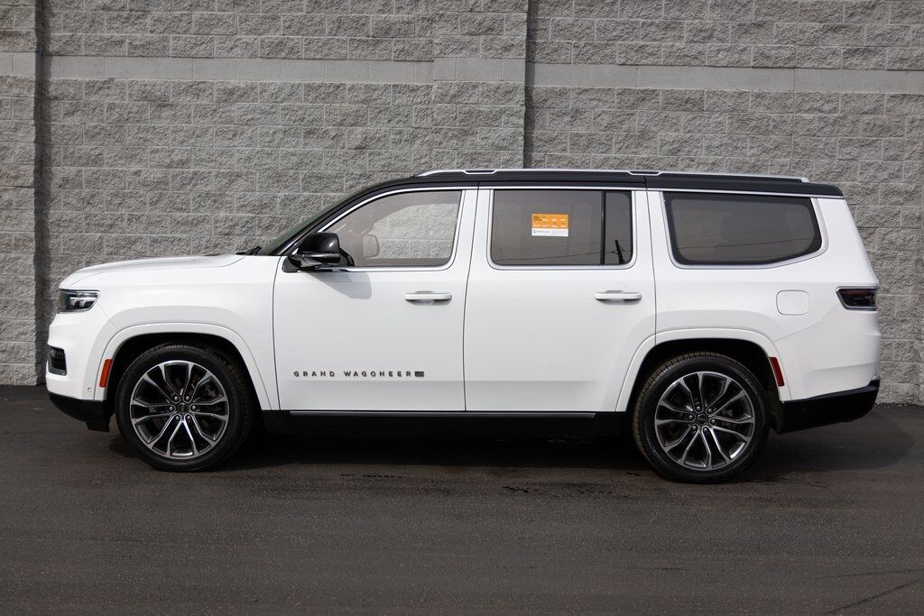 2023 Jeep Grand Wagoneer Series III Kenosha WI