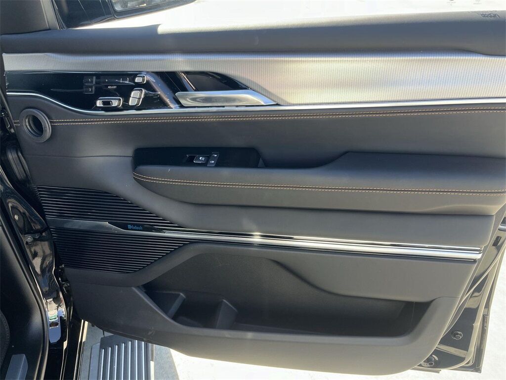 2023 Jeep Grand Wagoneer Series III Quincy MA