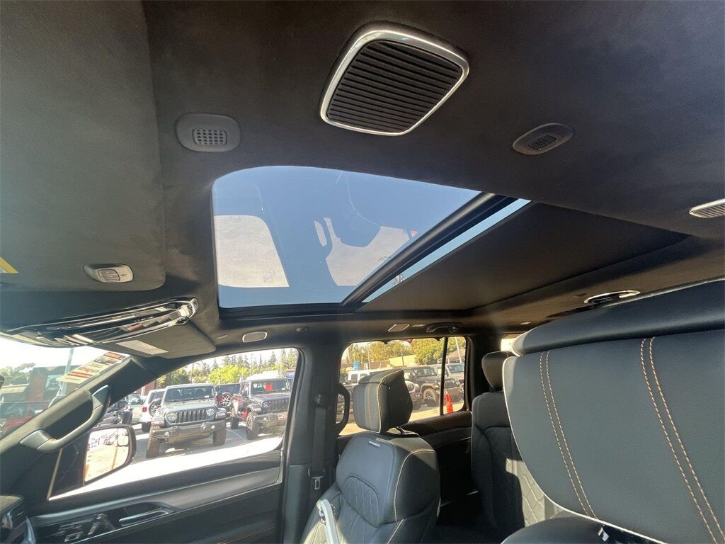 2023 Jeep Grand Wagoneer Series III Quincy MA