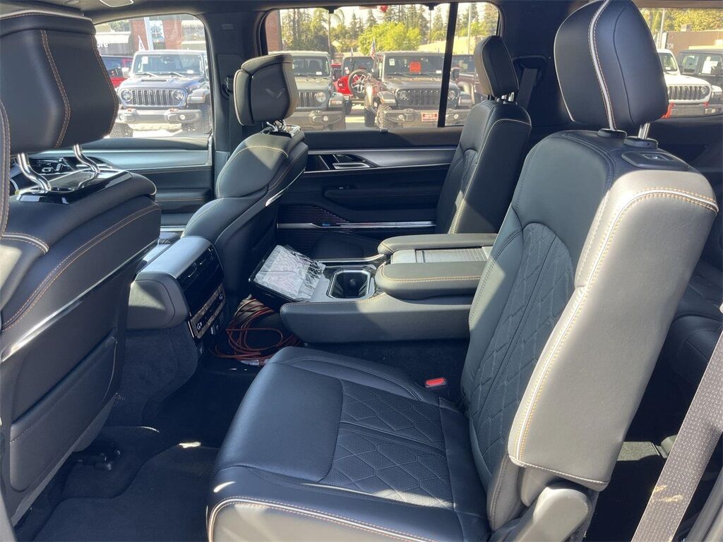 2023 Jeep Grand Wagoneer Series III Quincy MA