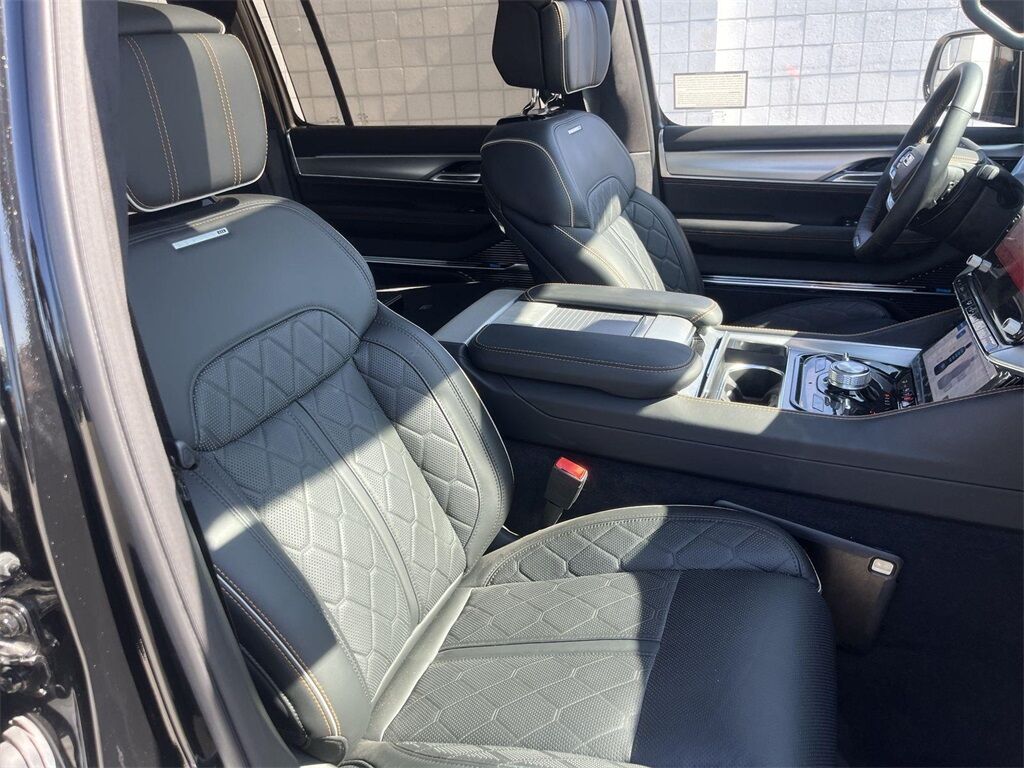 2023 Jeep Grand Wagoneer Series III Quincy MA