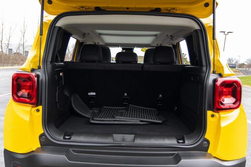 2023 Jeep Renegade Trailhawk Racine WI