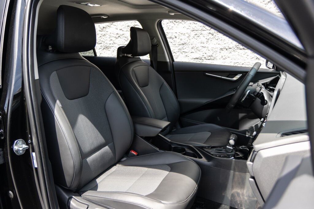 2023 Kia Niro EX Touring Kenosha WI