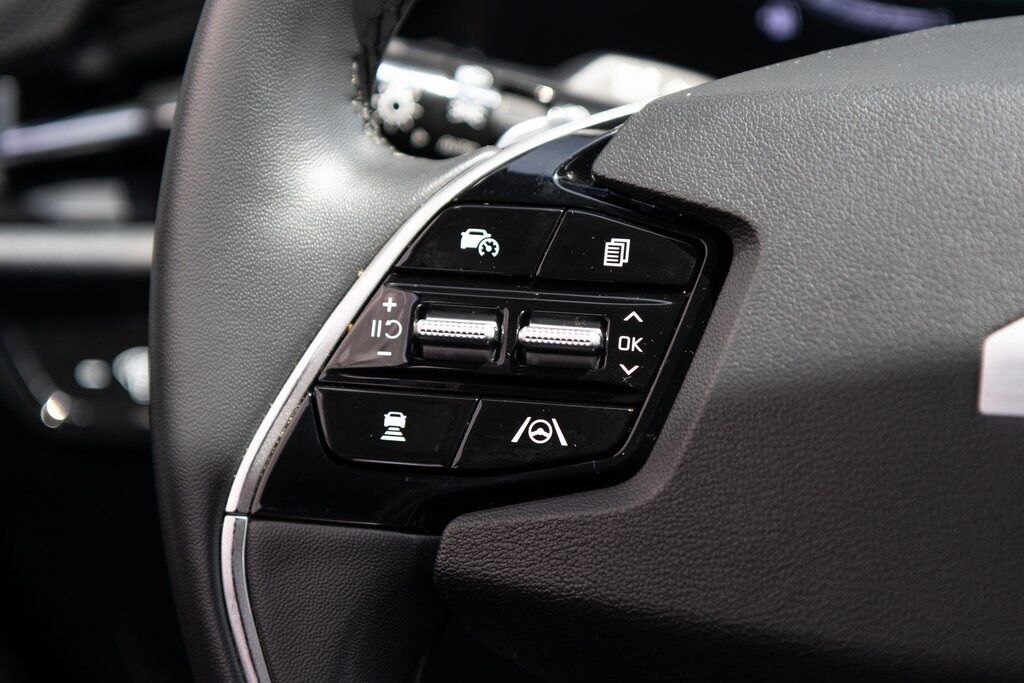 2023 Kia Niro EX Touring Kenosha WI