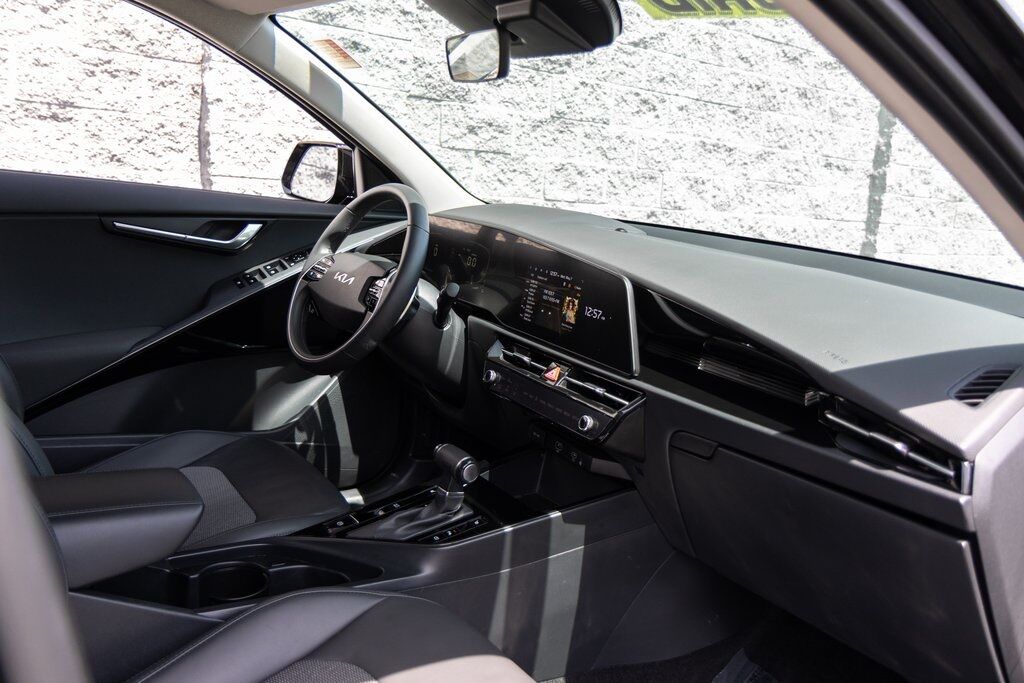 2023 Kia Niro EX Touring Kenosha WI