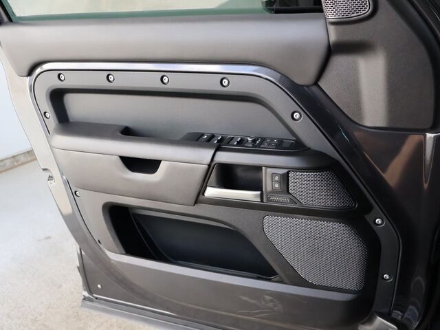 2023 Land Rover Defender 110 V8 Merriam KS