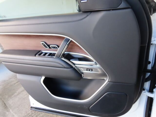 2023 Land Rover Range Rover SE LWB Merriam KS