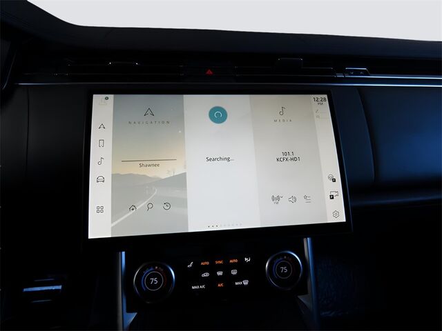 2023 Land Rover Range Rover SE LWB Merriam KS