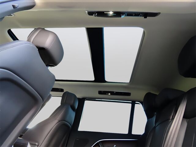 2023 Land Rover Range Rover SE LWB Merriam KS