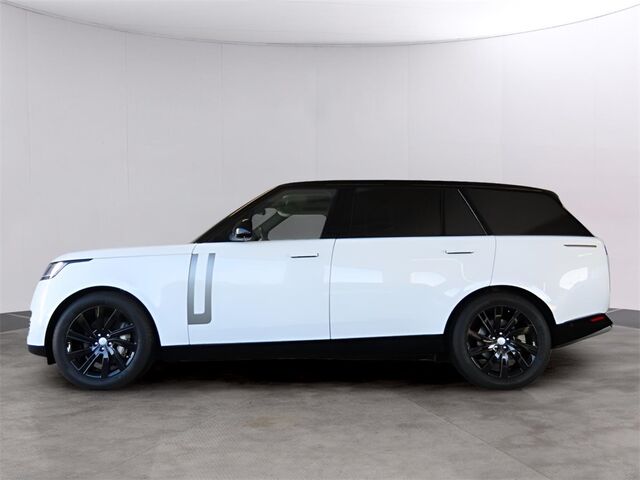 2023 Land Rover Range Rover SE LWB Merriam KS