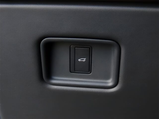 2023 Land Rover Range Rover SE LWB Merriam KS