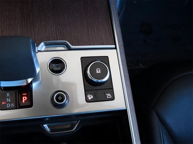 2023 Land Rover Range Rover SE LWB Merriam KS