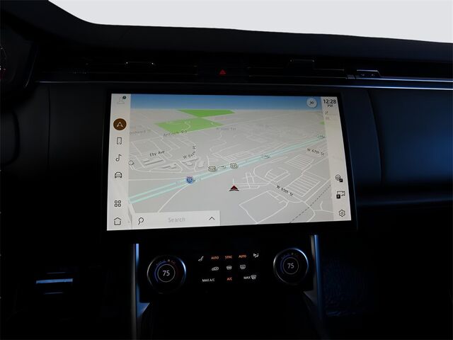 2023 Land Rover Range Rover SE LWB Merriam KS