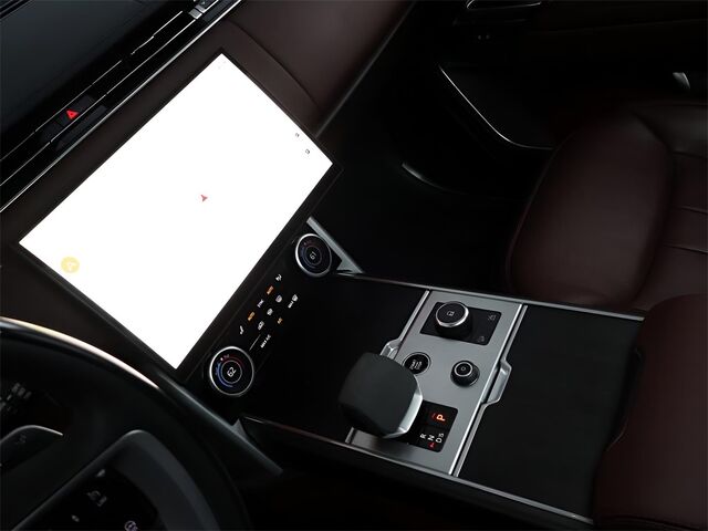 2023 Land Rover Range Rover SE Merriam KS