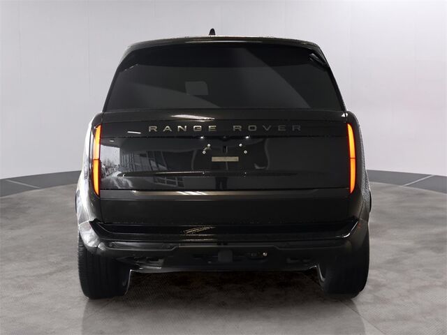2023 Land Rover Range Rover SE Merriam KS