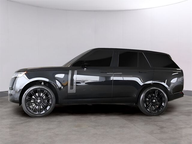 2023 Land Rover Range Rover SE Merriam KS