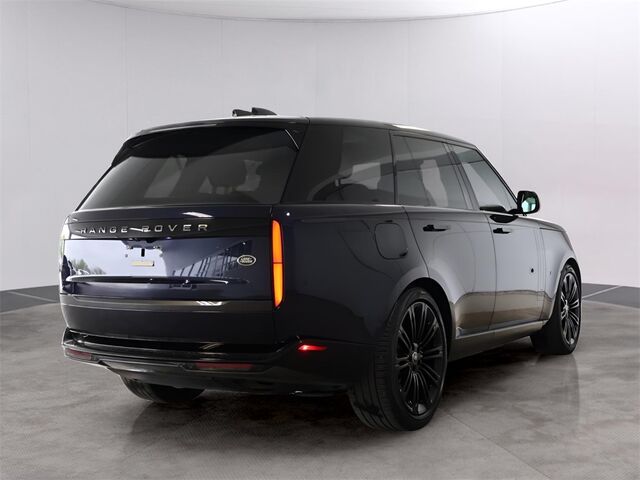 2023 Land Rover Range Rover SE Merriam KS