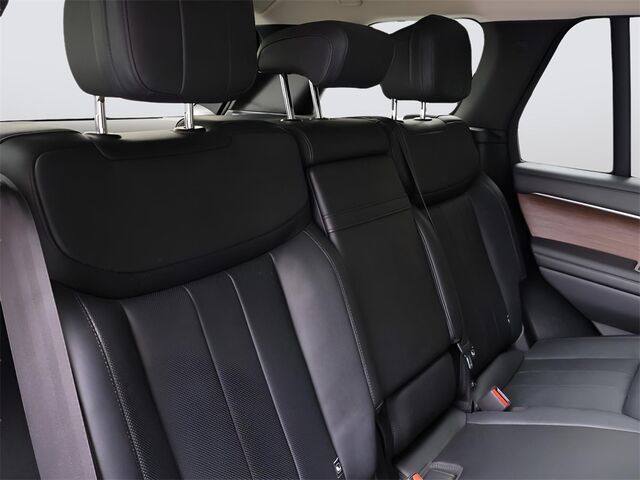 2023 Land Rover Range Rover SE Merriam KS