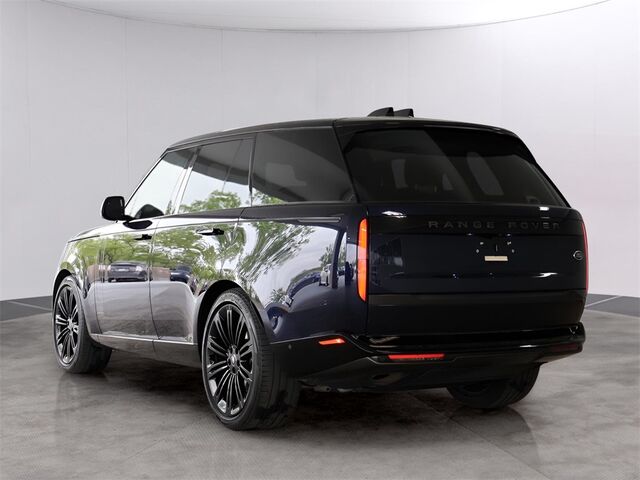 2023 Land Rover Range Rover SE Merriam KS