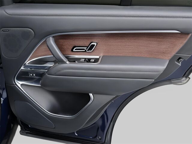 2023 Land Rover Range Rover SE Merriam KS