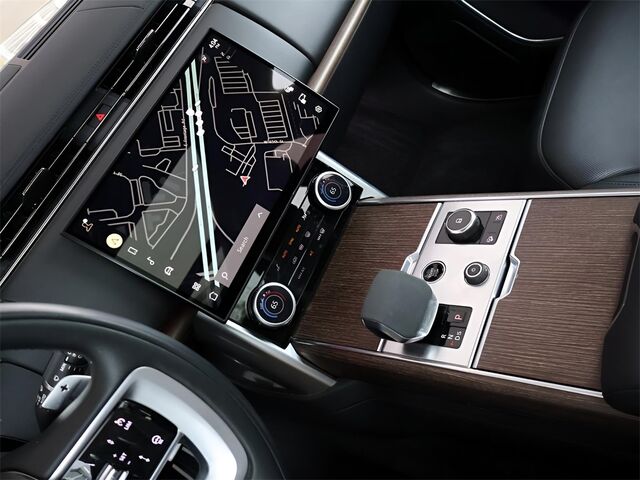 2023 Land Rover Range Rover SE Merriam KS