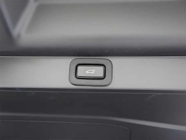 2023 Land Rover Range Rover SE Merriam KS
