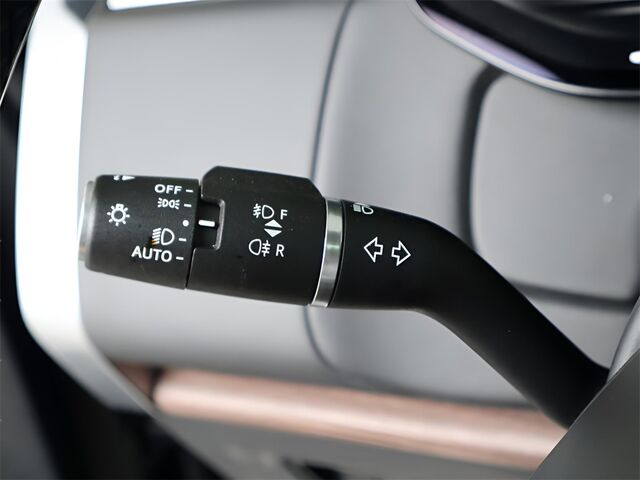 2023 Land Rover Range Rover SE Merriam KS